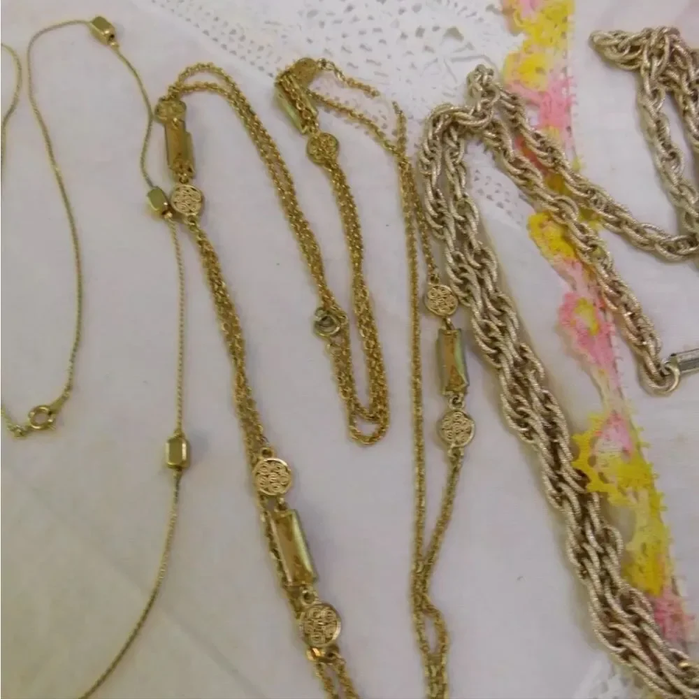 Designer Gold tone Chain Necklaces LOT of Four Chain Coventry Western Germany - Picture 8 of 10